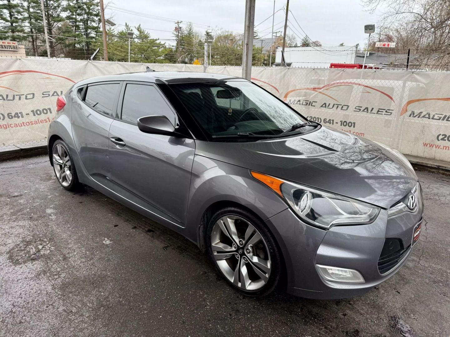 2013 Hyundai Veloster - Image 7