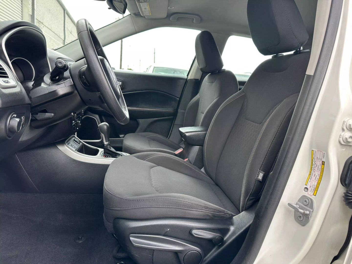 2019 Jeep Compass - Image 14
