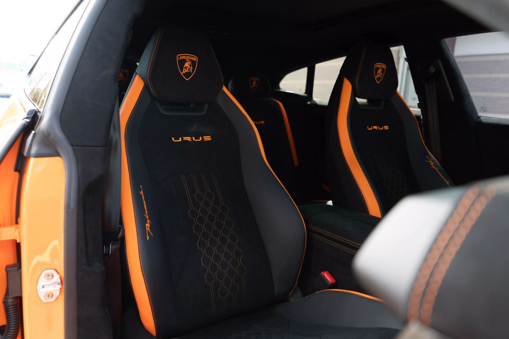 2023 Lamborghini Urus - Image 49