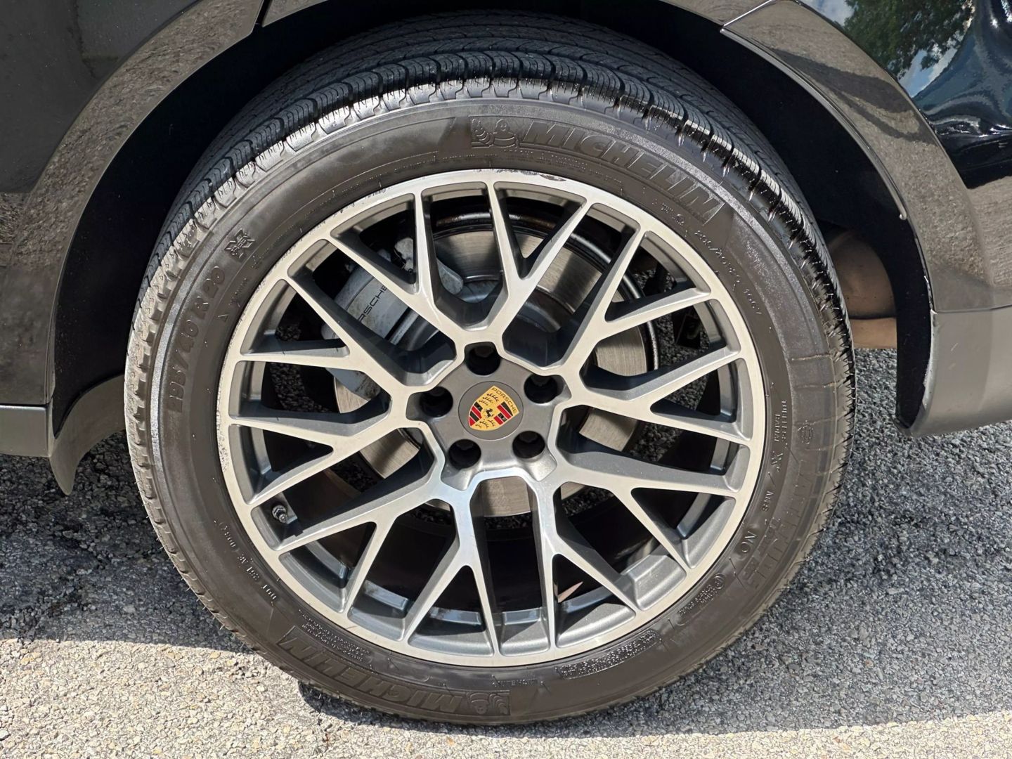 2017 Porsche Macan - Image 44