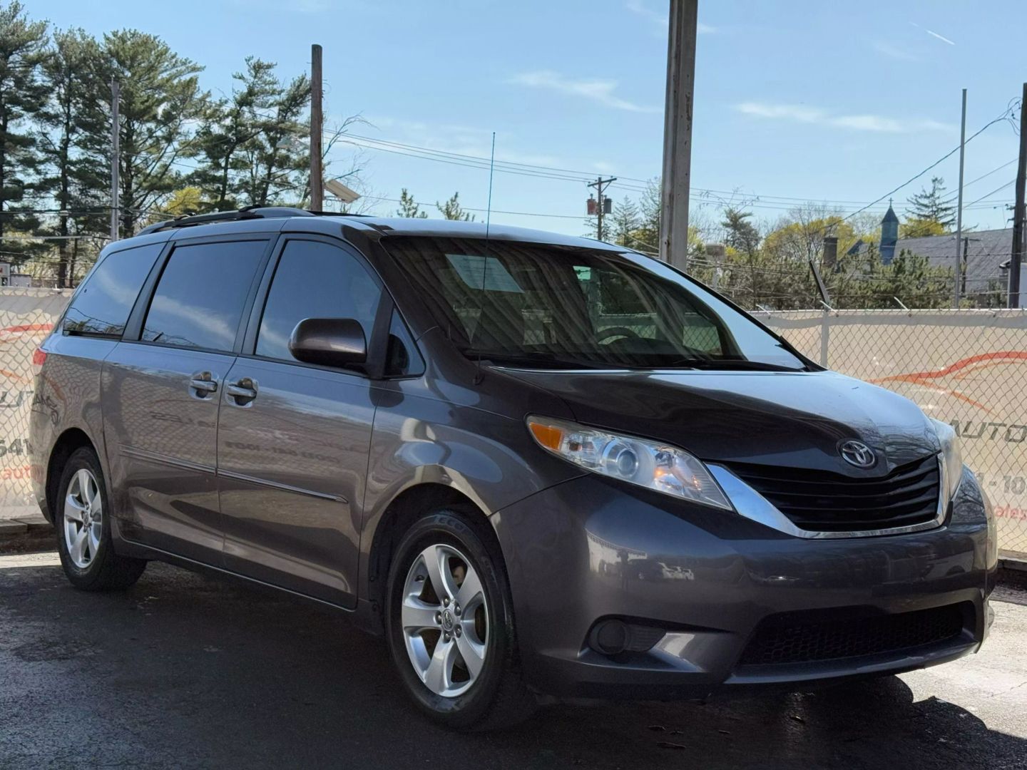 2013 Toyota Sienna - Image 6