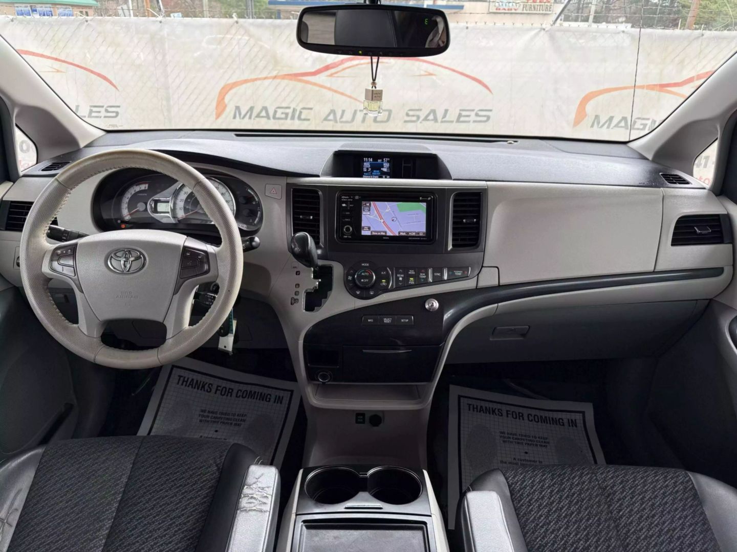 2013 Toyota Sienna - Image 26