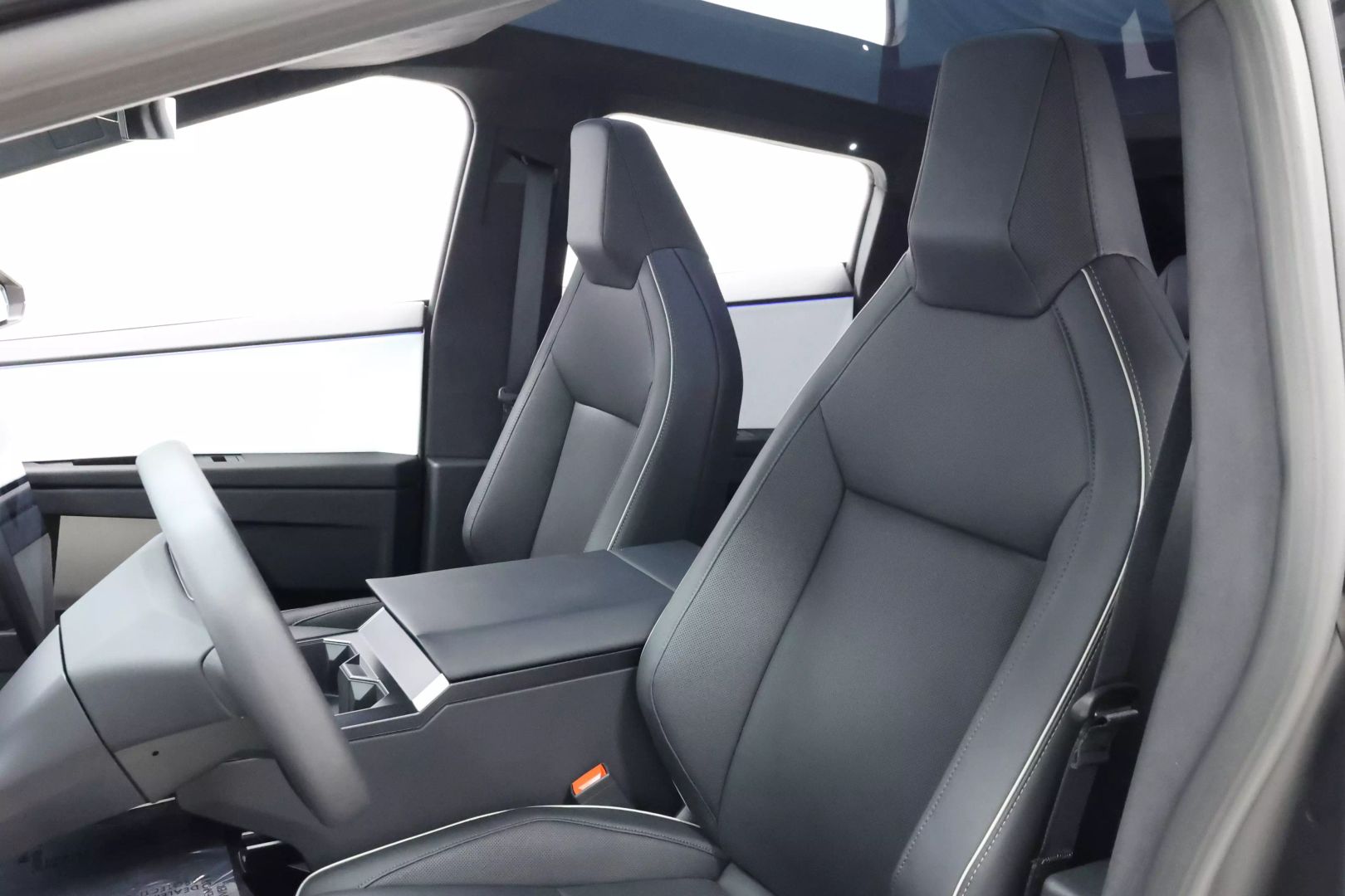 2024 Tesla Cybertruck - Image 19