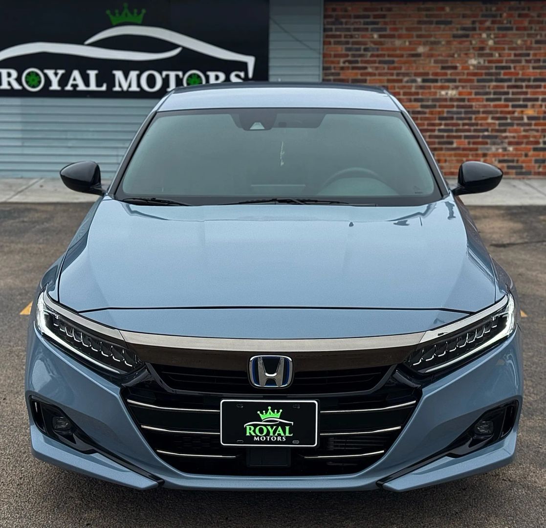2022 Honda Accord Hybrid - Image 4