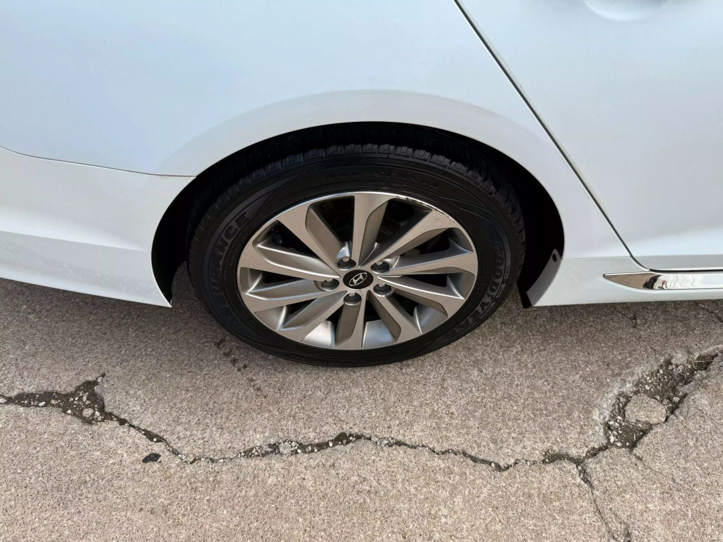 2015 Hyundai Sonata - Image 53