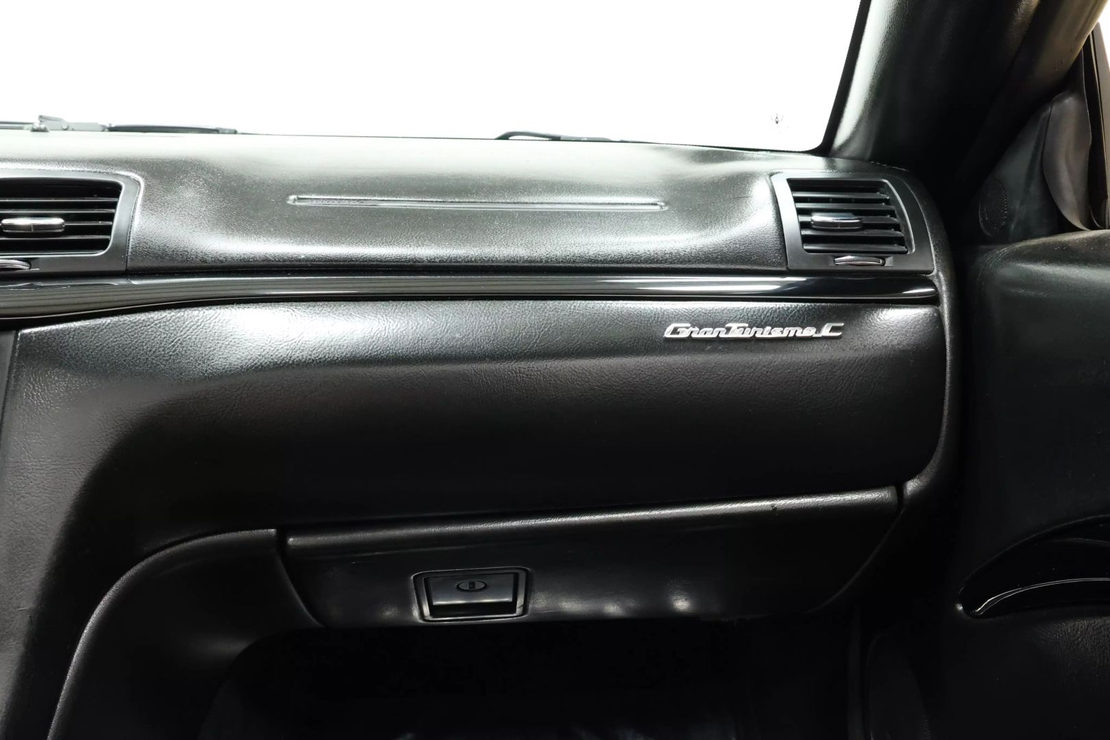 2011 Maserati Granturismo - Image 82