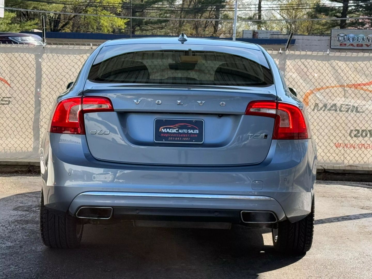2017 Volvo S60 - Image 10