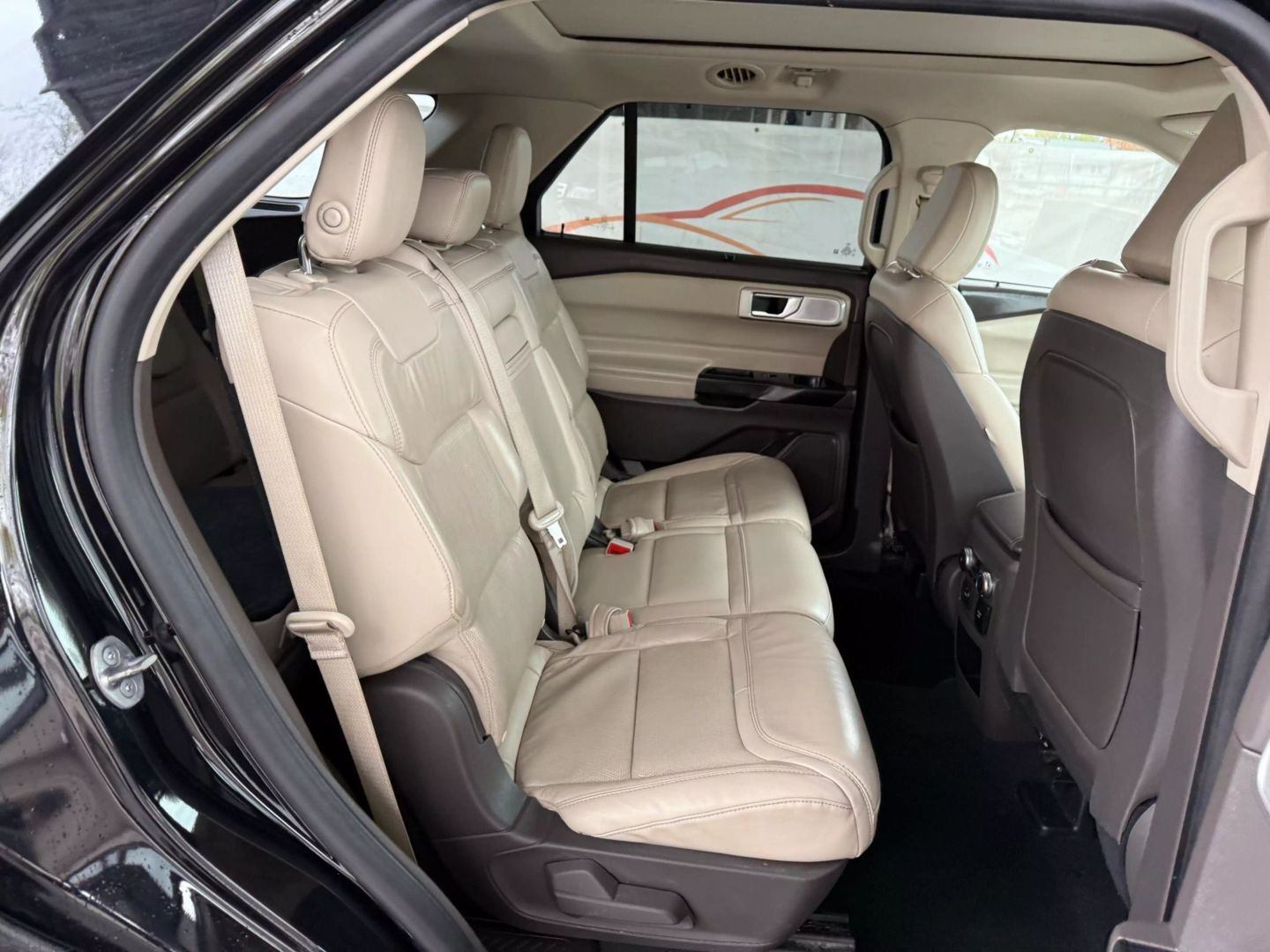 2020 Ford Explorer - Image 23