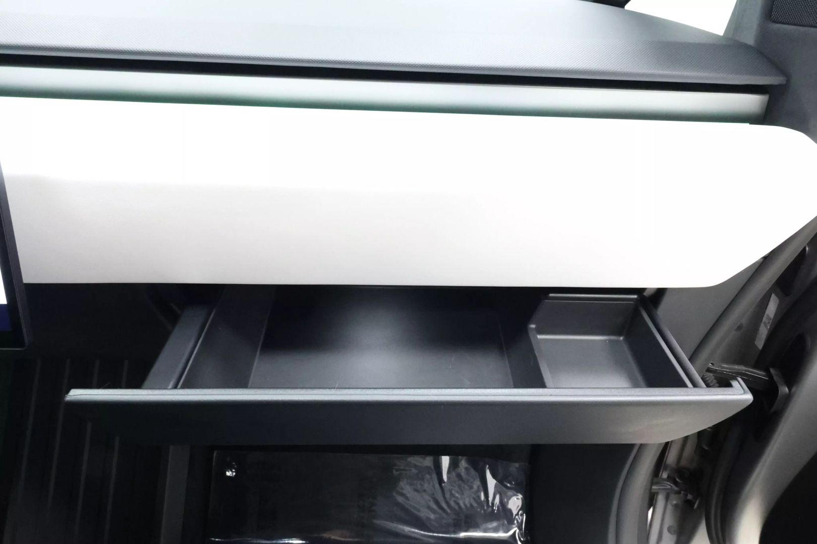 2024 Tesla Cybertruck - Image 127