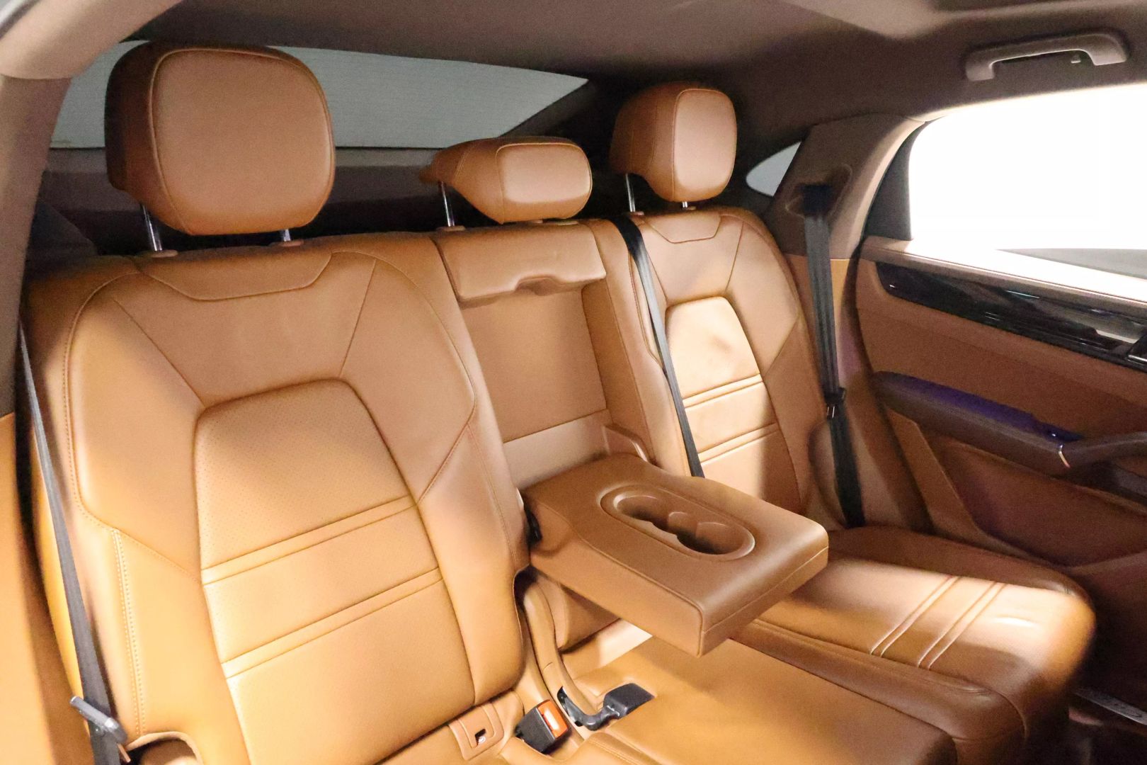 2021 Porsche Cayenne Coupe - Image 76
