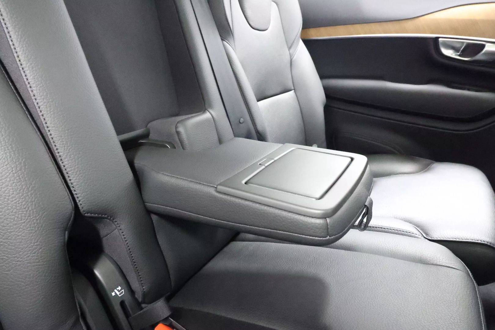 2022 Volvo Xc90 - Image 88