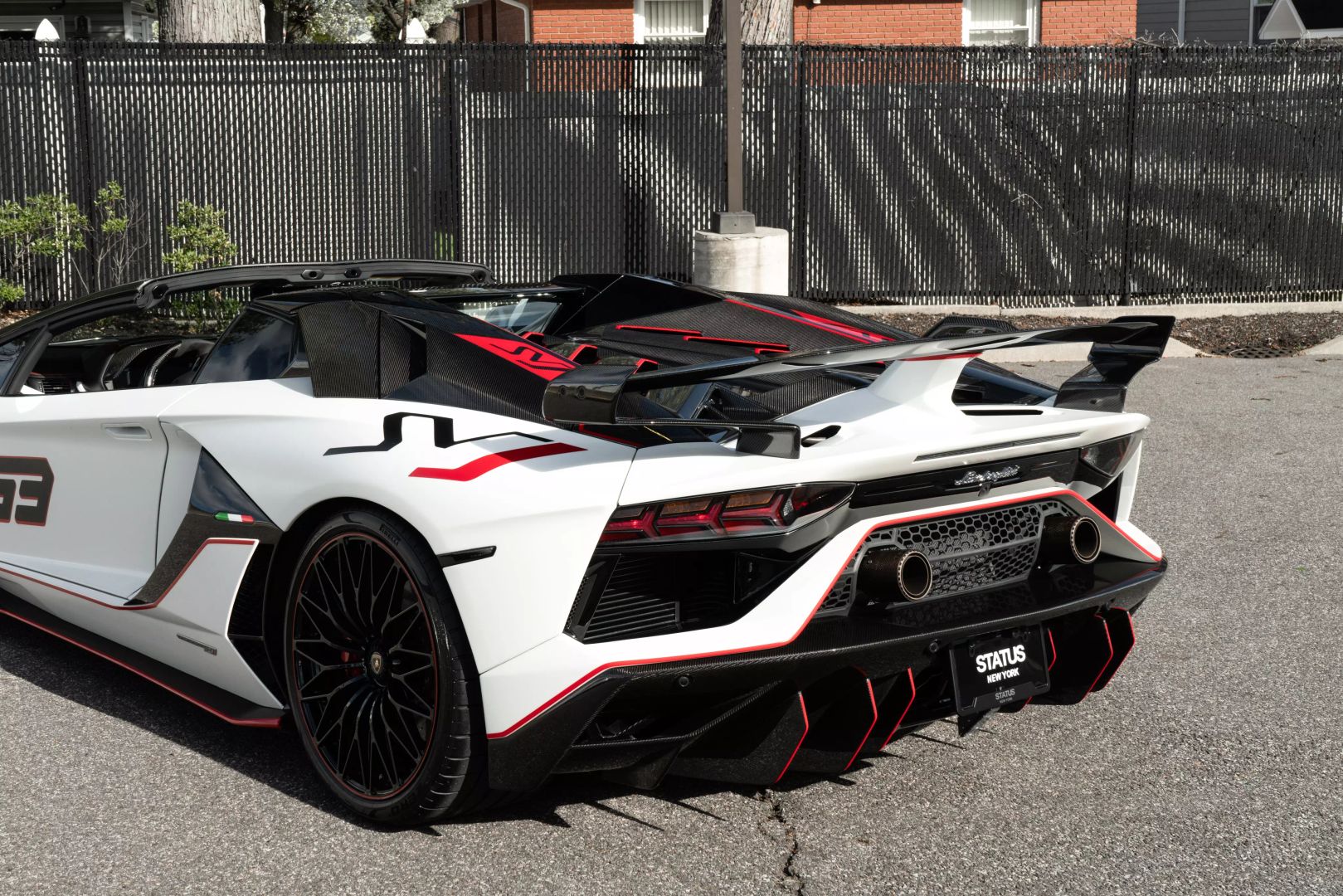 2021 Lamborghini Aventador - Image 36