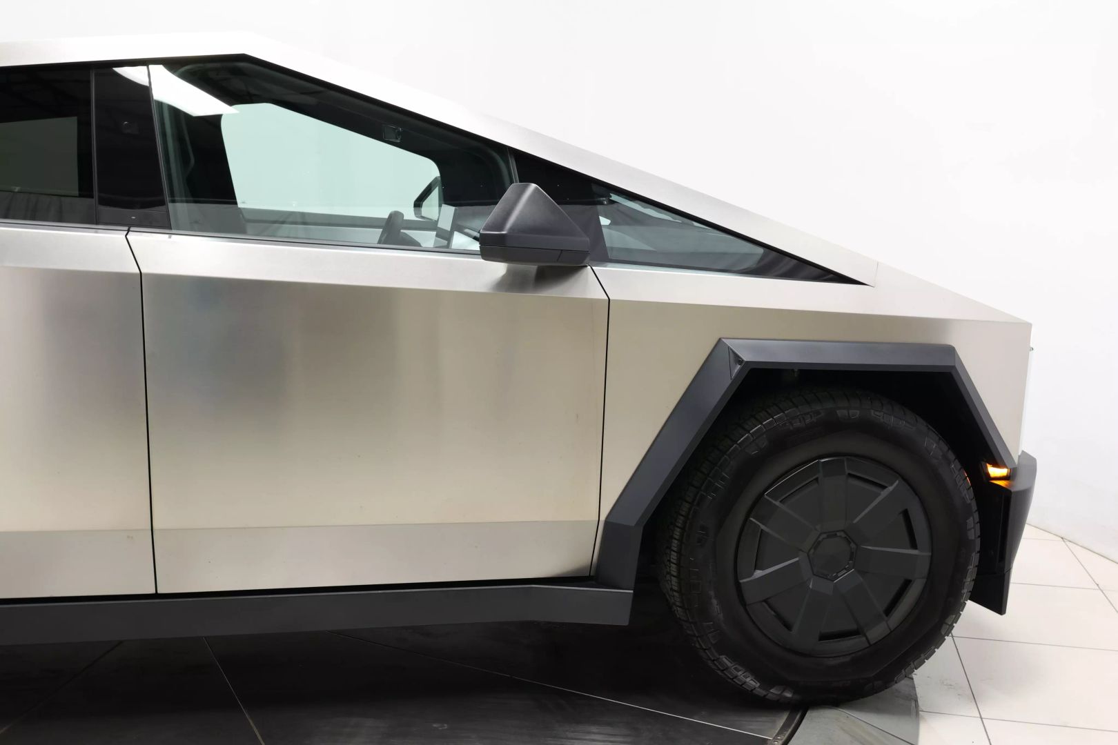 2024 Tesla Cybertruck - Image 90