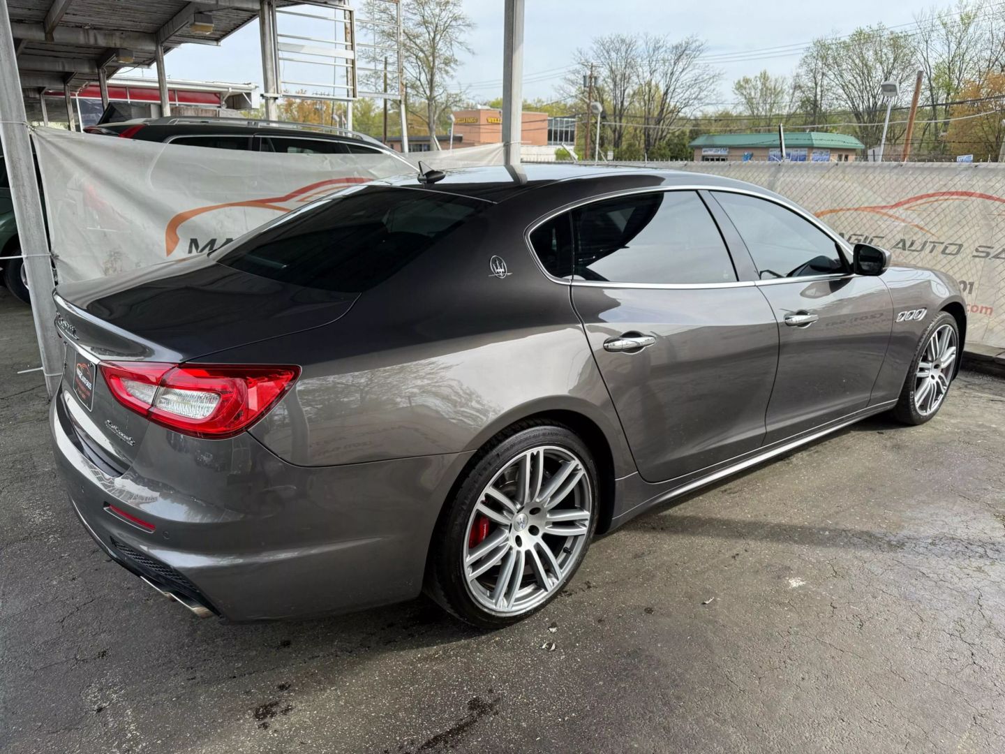 2017 Maserati Quattroporte - Image 13