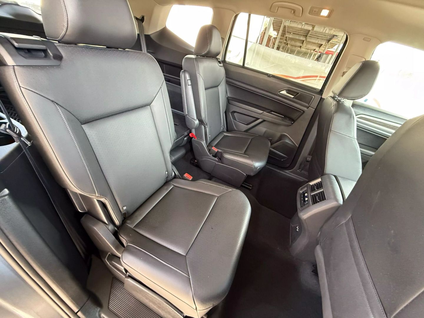 2020 Volkswagen Atlas - Image 25