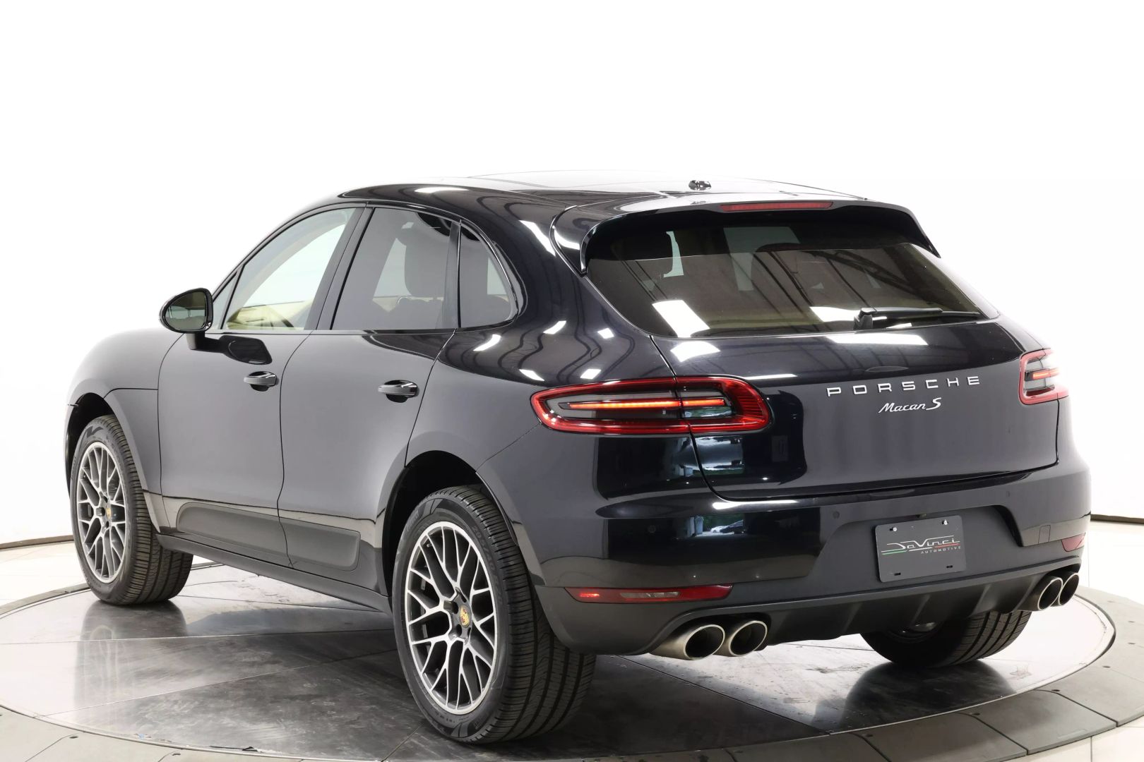 2016 Porsche Macan - Image 50