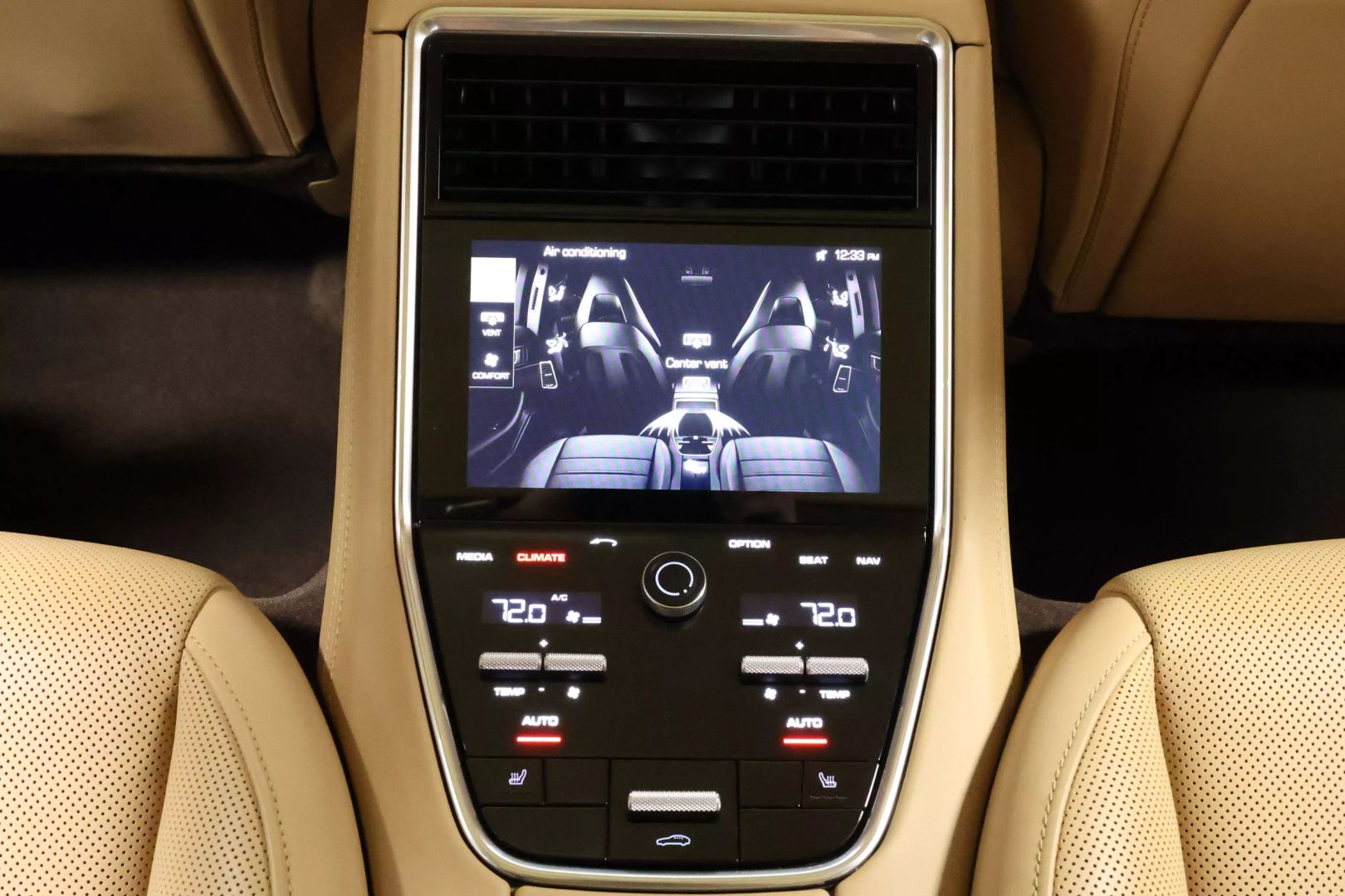 2017 Porsche Panamera - Image 78