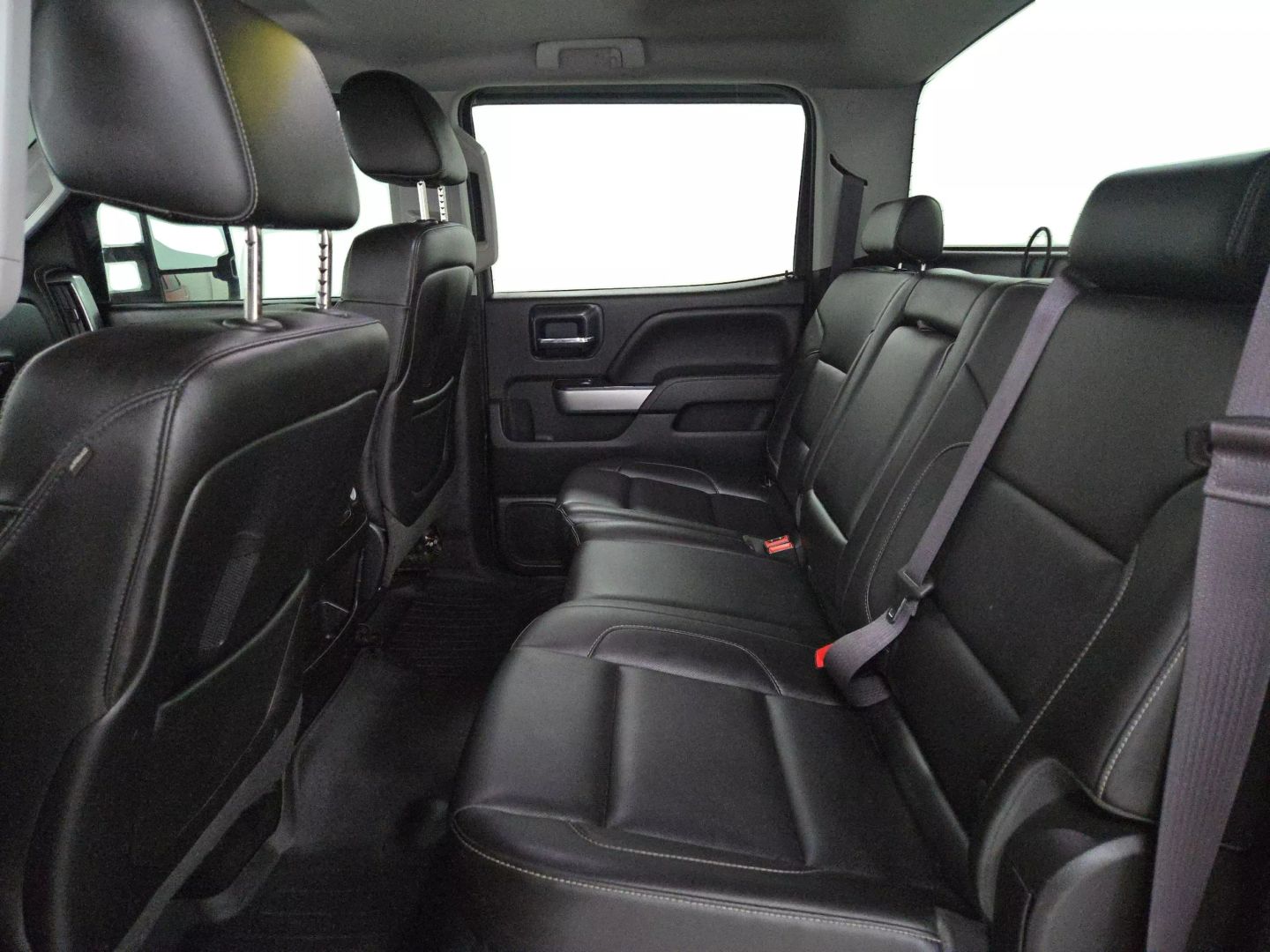 2014 Chevrolet Silverado 1500 Crew Cab - Image 10