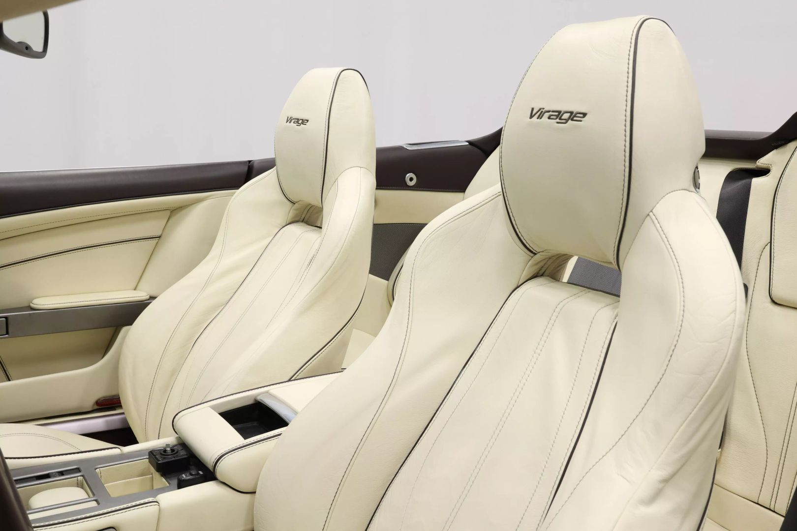 2012 Aston Martin Virage - Image 16