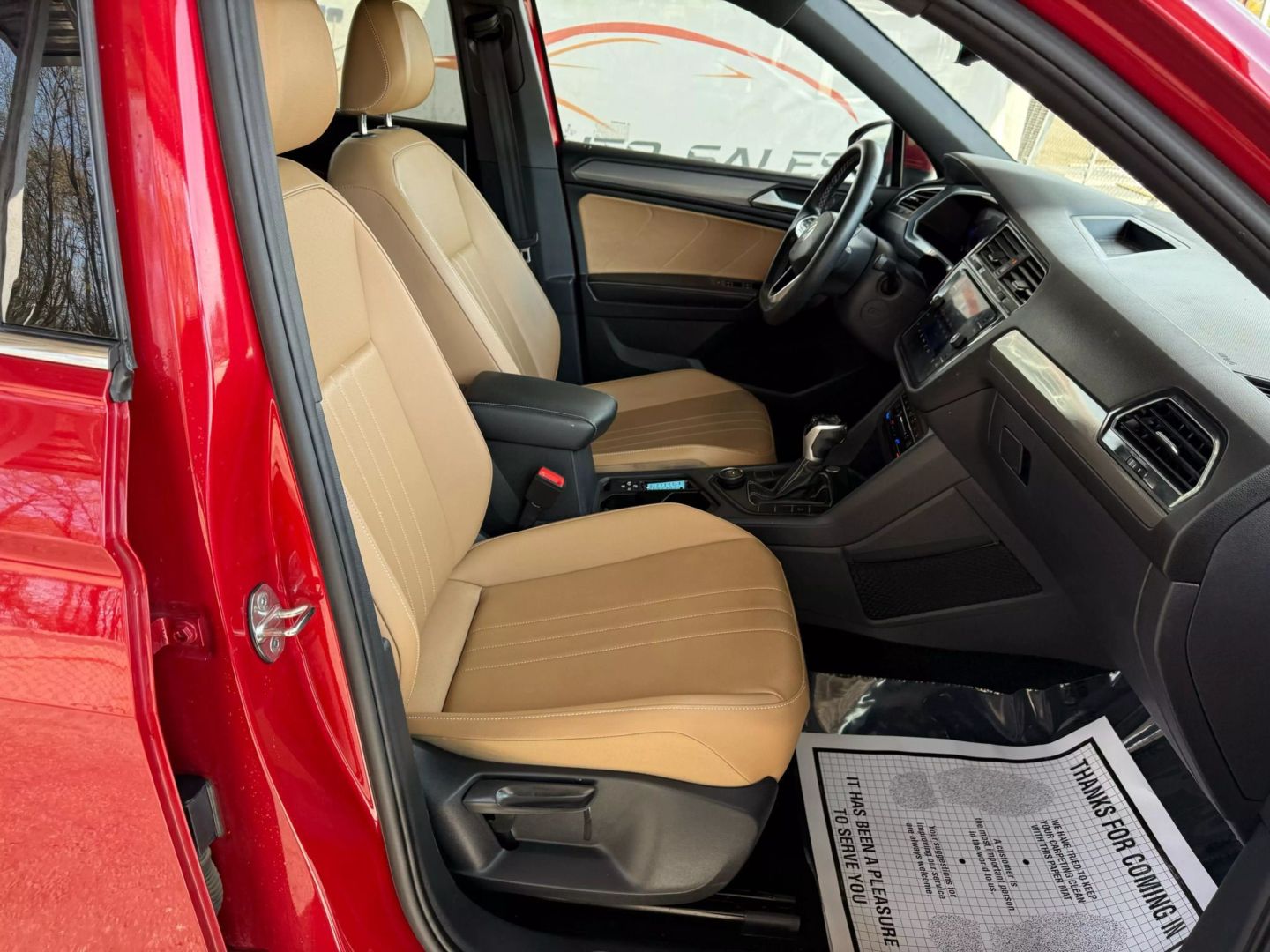 2022 Volkswagen Tiguan - Image 25