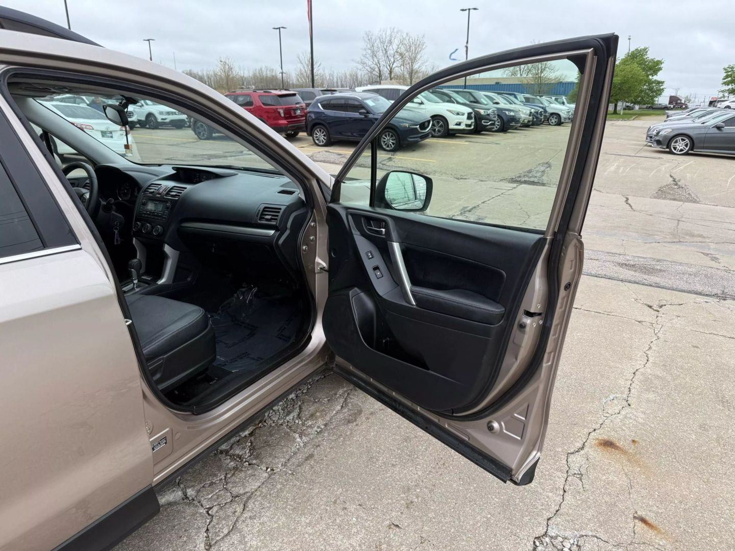 2015 Subaru Forester - Image 24