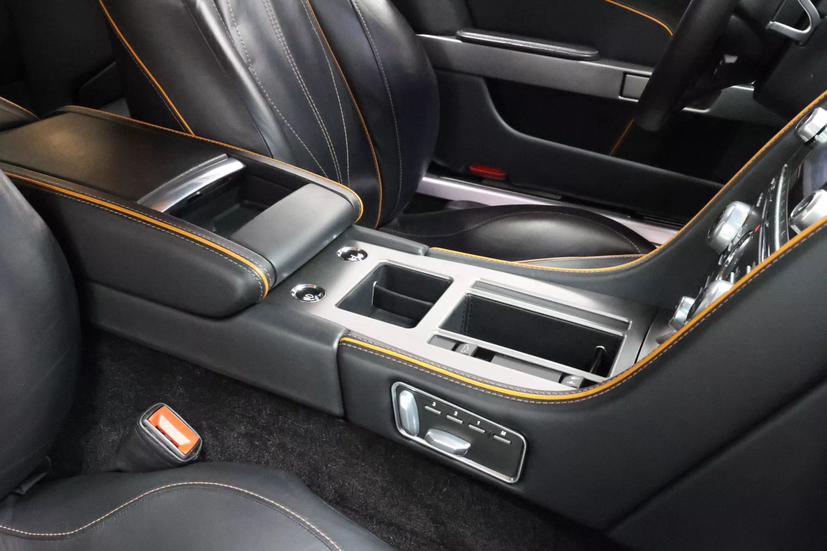 2012 Aston Martin Virage - Image 62