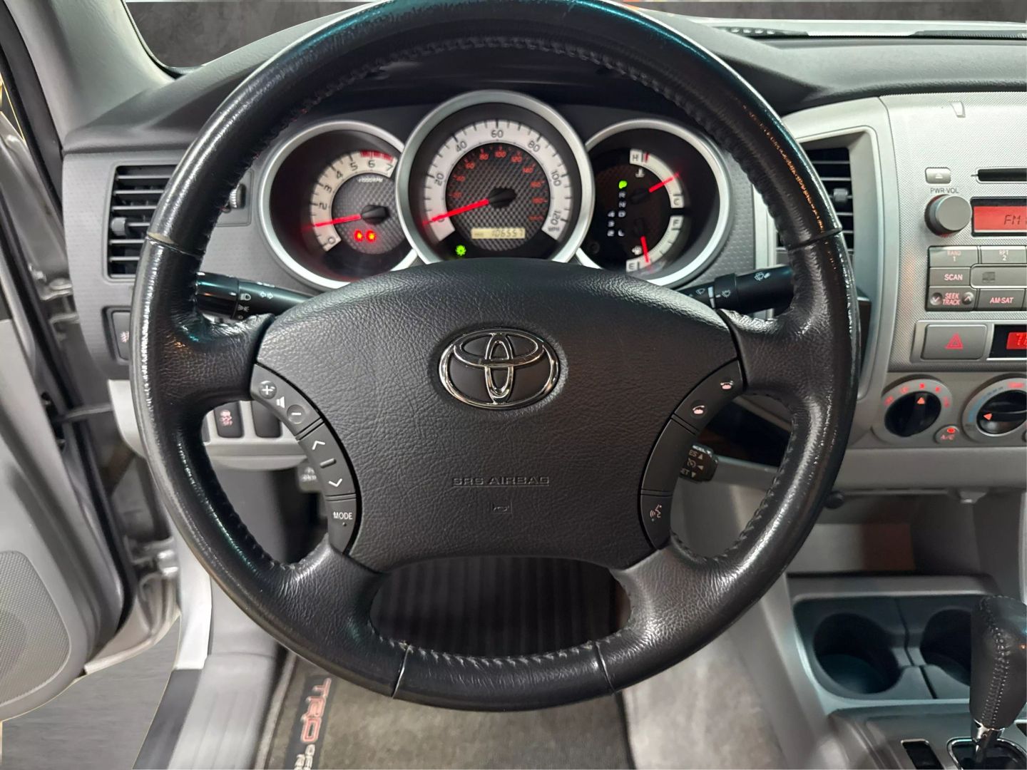 2011 Toyota Tacoma Double Cab - Image 32