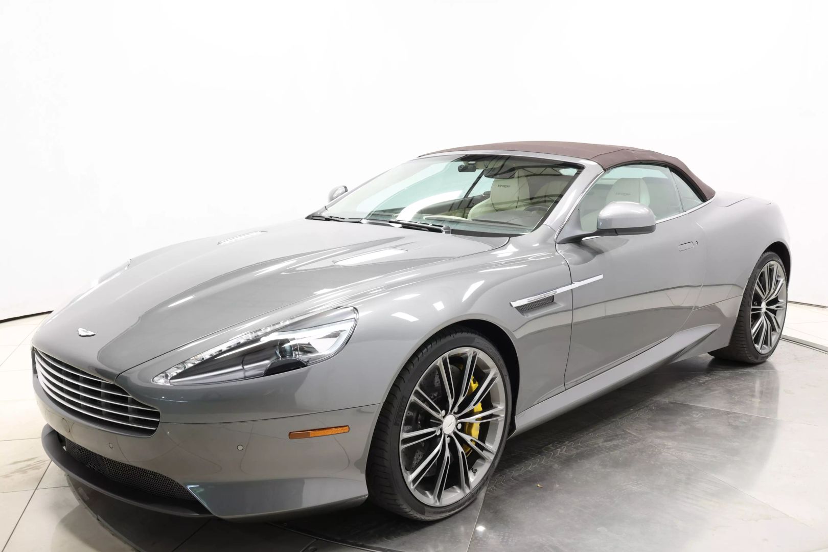 2012 Aston Martin Virage - Image 81