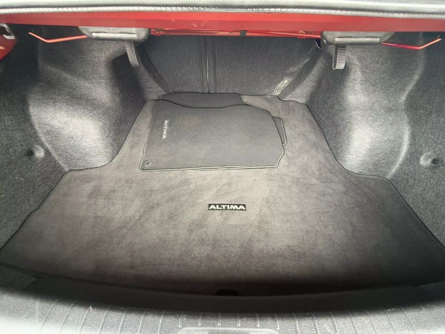 2025 Nissan Altima - Image 20
