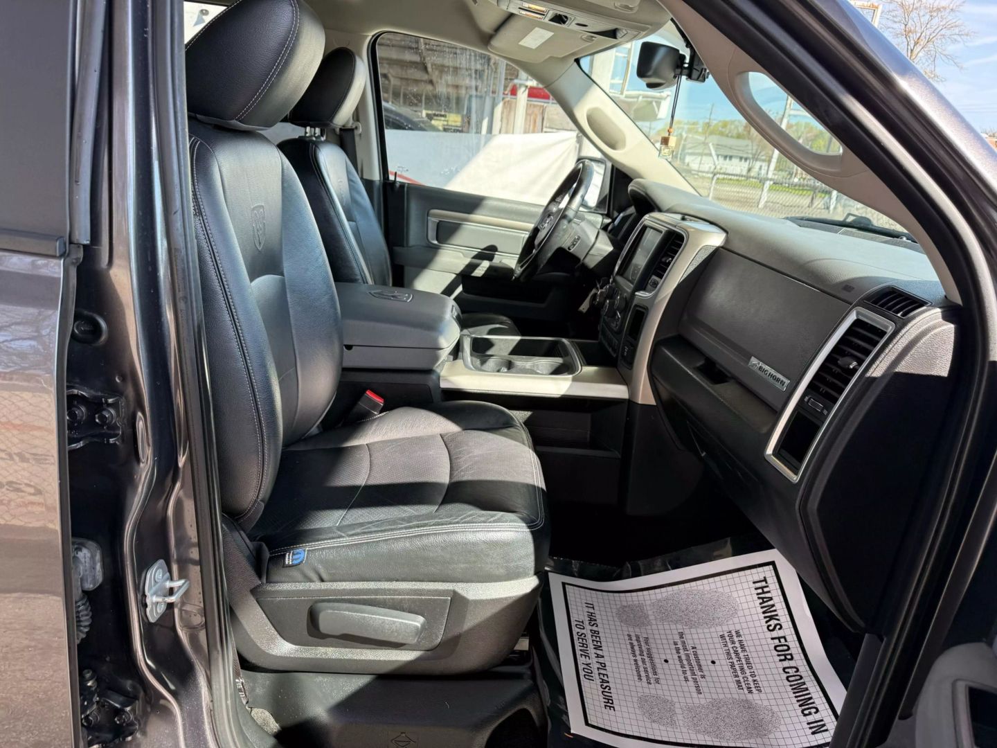 2017 Ram 1500 Crew Cab - Image 25