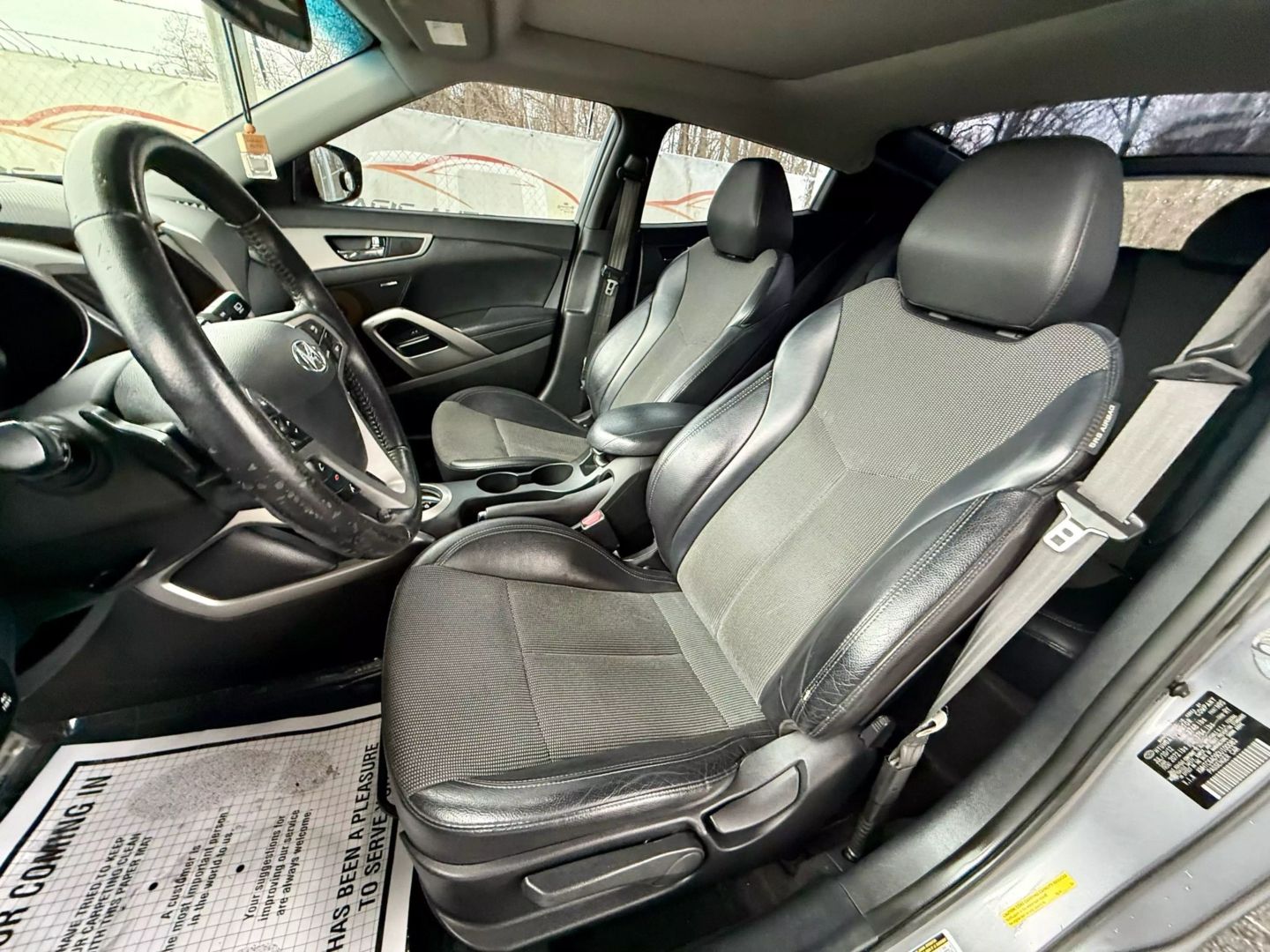 2013 Hyundai Veloster - Image 16