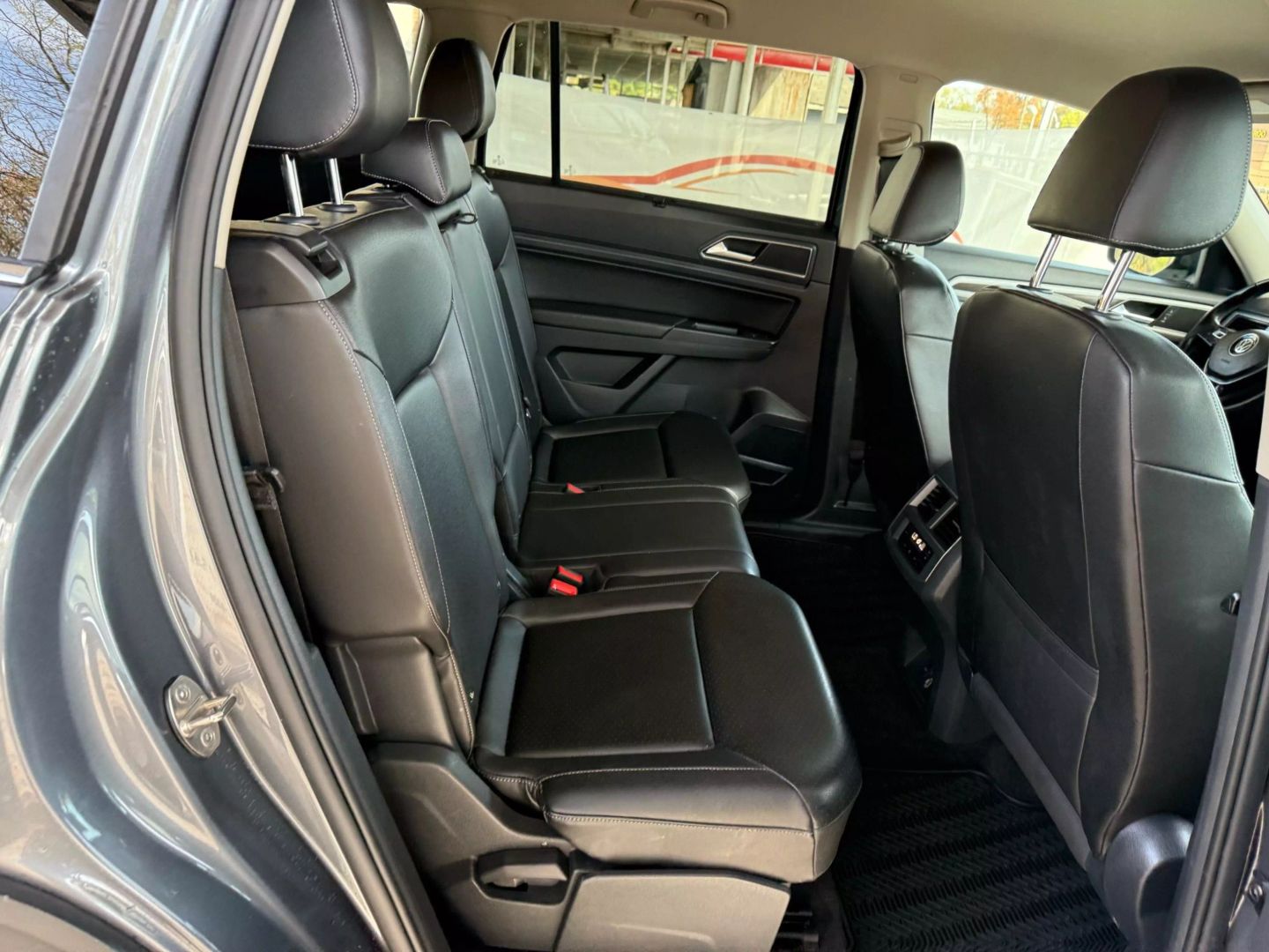 2018 Volkswagen Atlas - Image 22