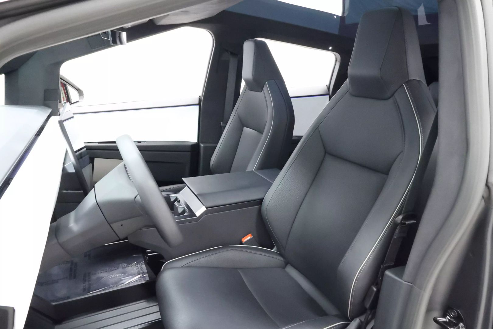 2024 Tesla Cybertruck - Image 18