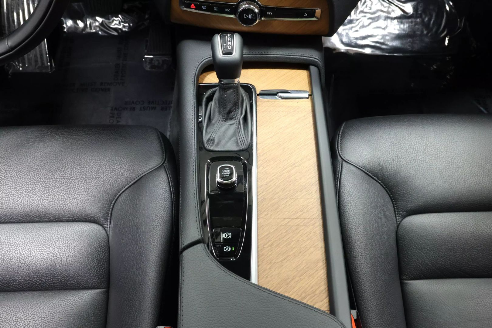 2022 Volvo Xc90 - Image 35