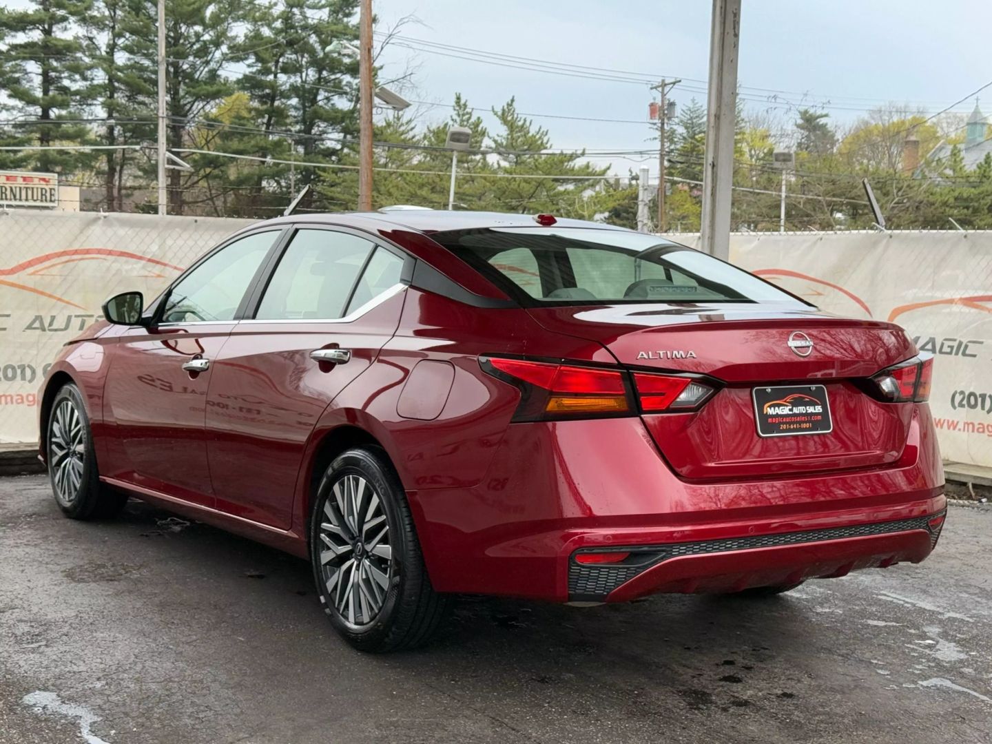 2025 Nissan Altima - Image 11