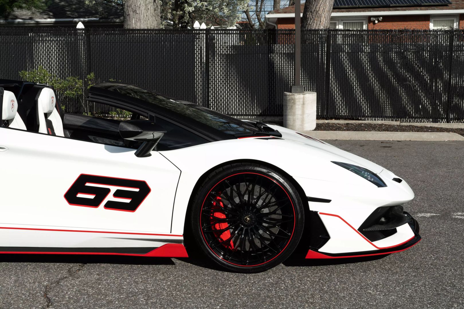 2021 Lamborghini Aventador - Image 19