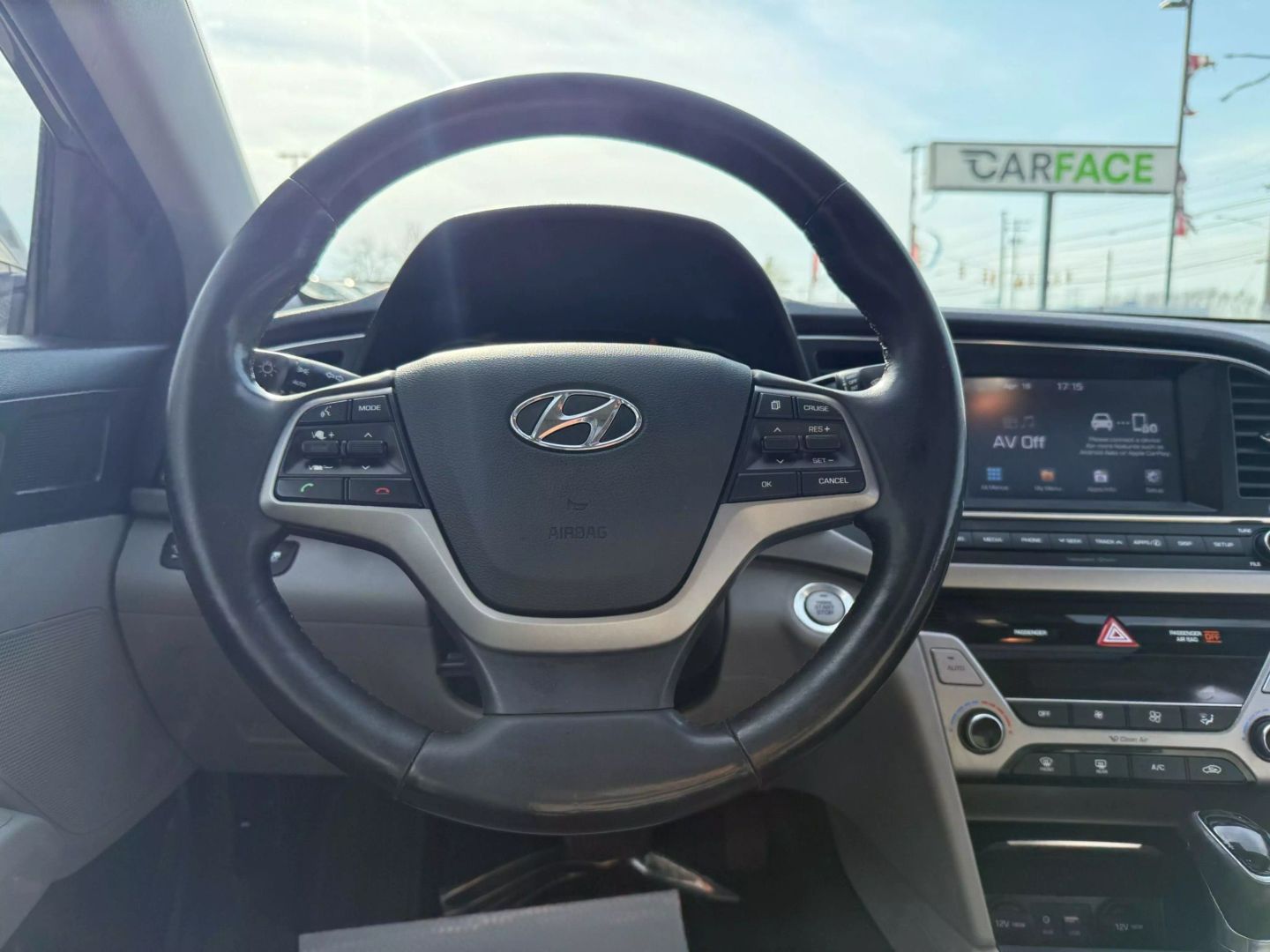2018 Hyundai Elantra - Image 27