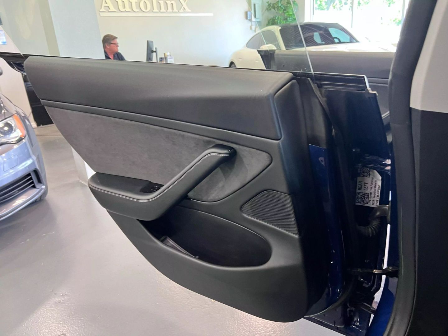 2018 Tesla Model 3 Mid Range Sedan 4d - Image 29