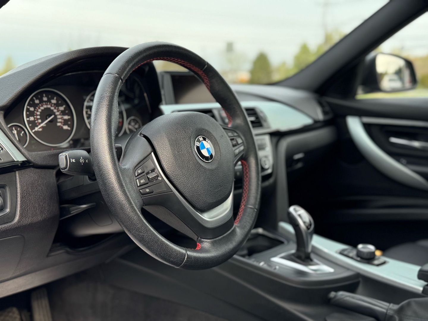 Image 8 of 2017 BMW 3 SERIES