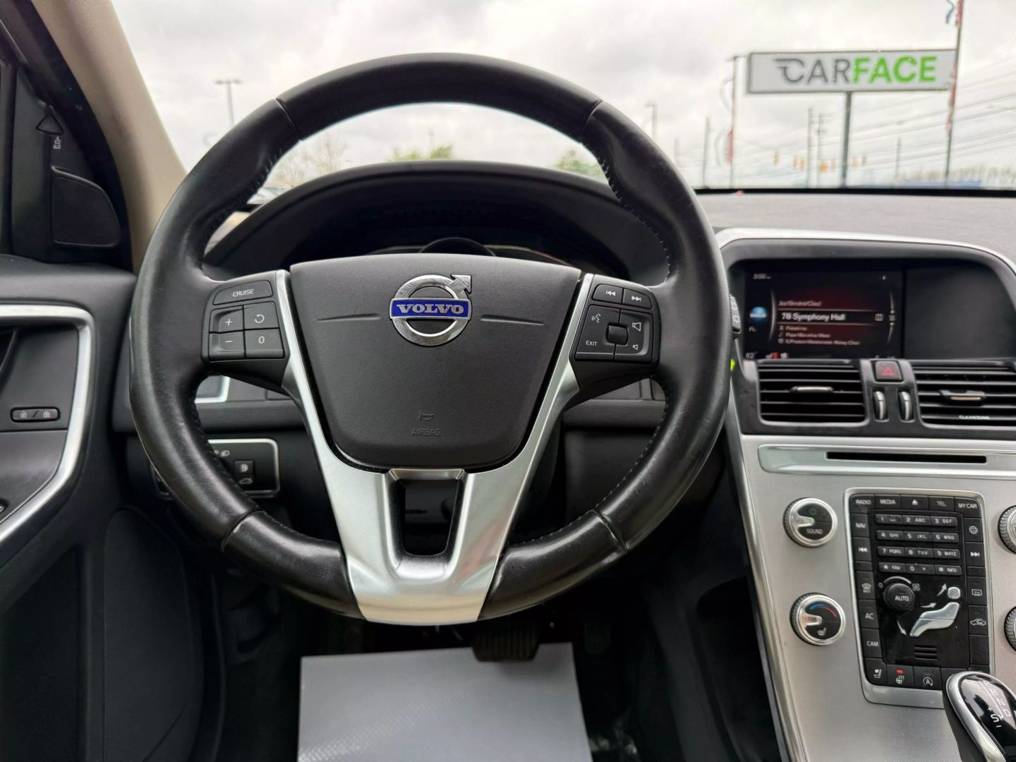 2017 Volvo Xc60 - Image 28