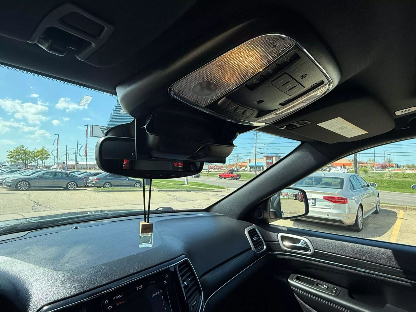 2020 Jeep Grand Cherokee - Image 54