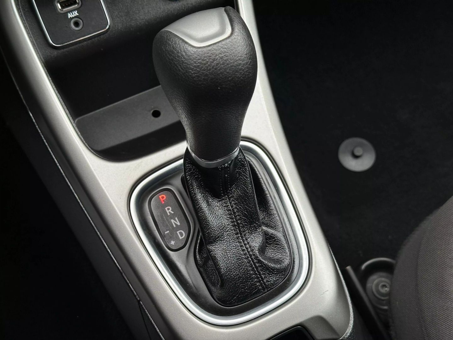 2019 Jeep Compass - Image 37