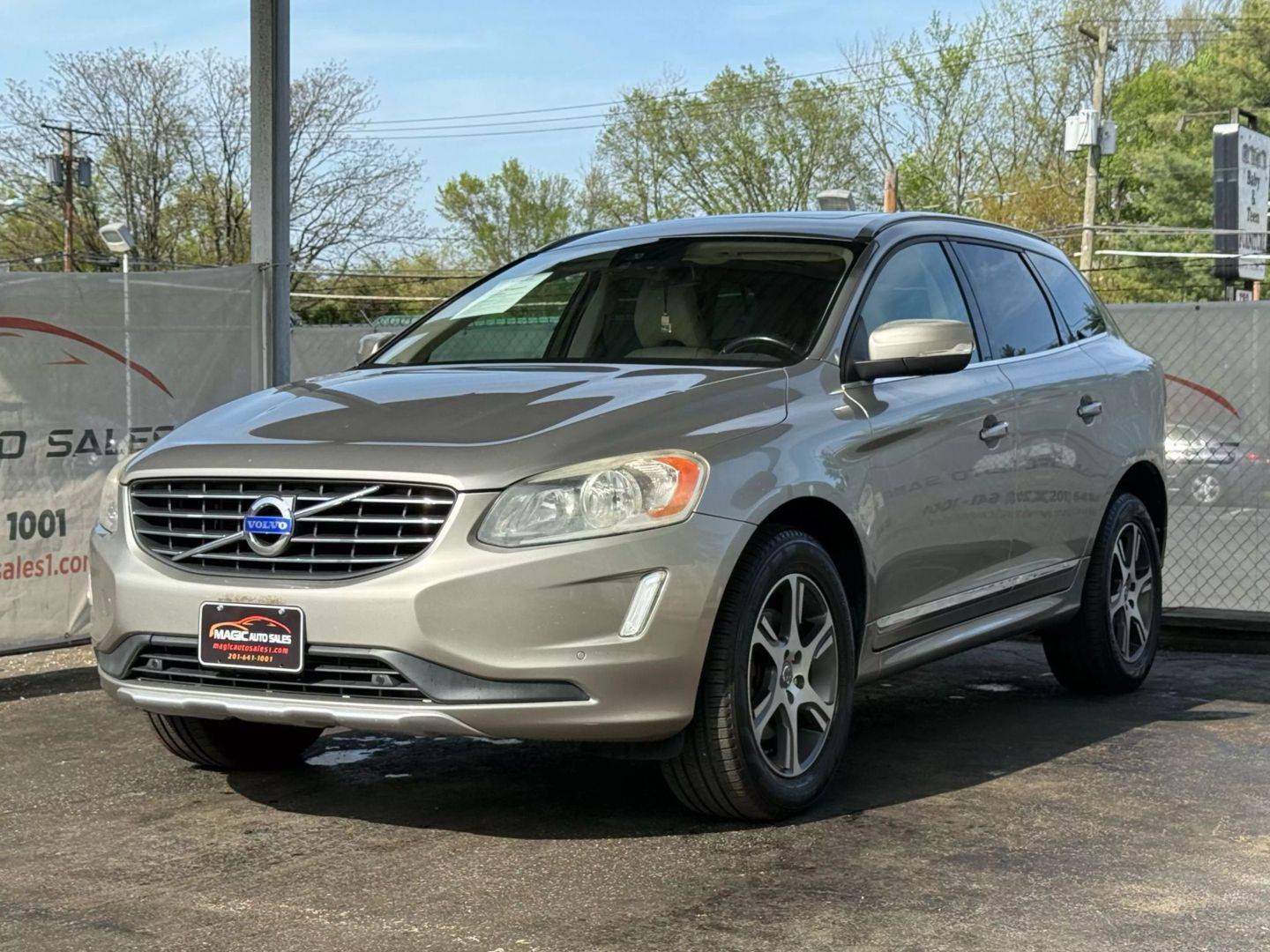 2014 Volvo Xc60 - Image 3