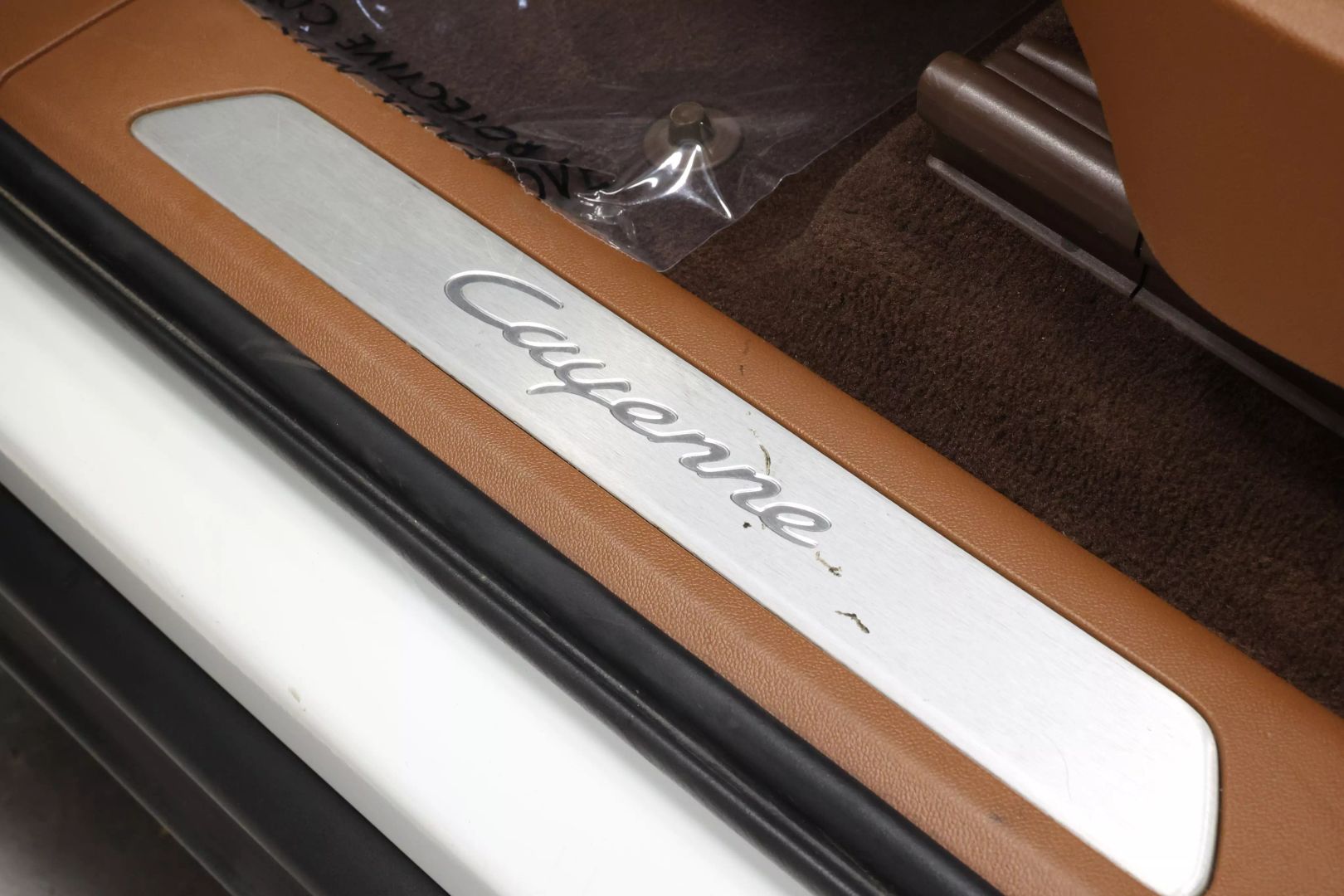 2021 Porsche Cayenne Coupe - Image 14