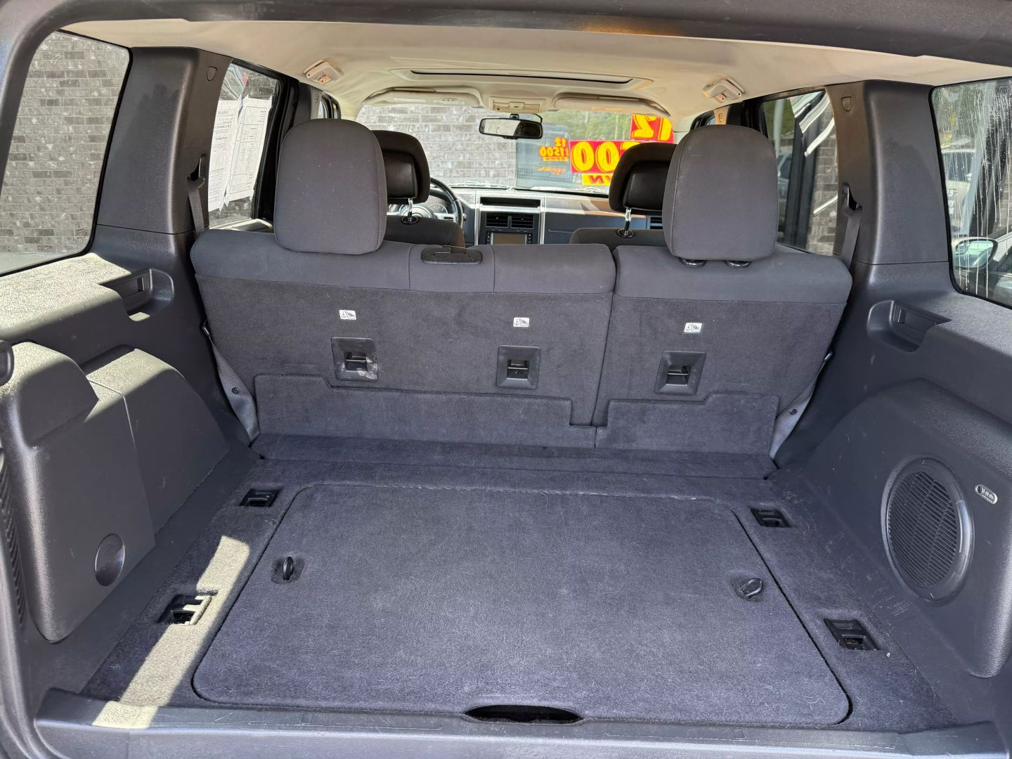 Image 6 of 2012 JEEP LIBERTY