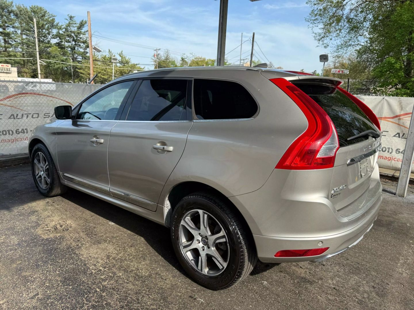 2014 Volvo Xc60 - Image 13