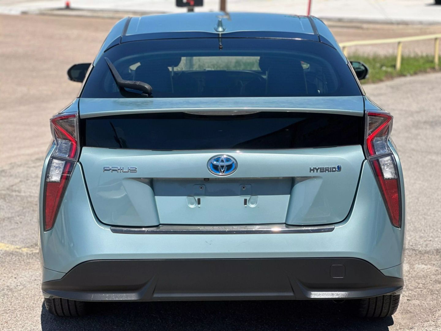 2016 Toyota Prius - Image 5