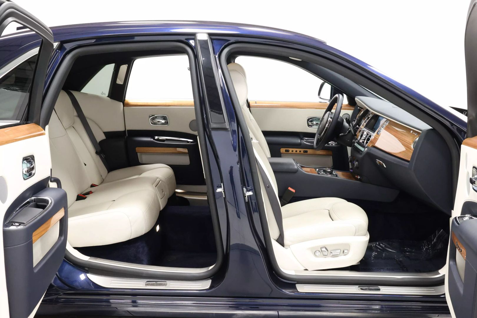 2018 Rolls-royce Ghost - Image 88