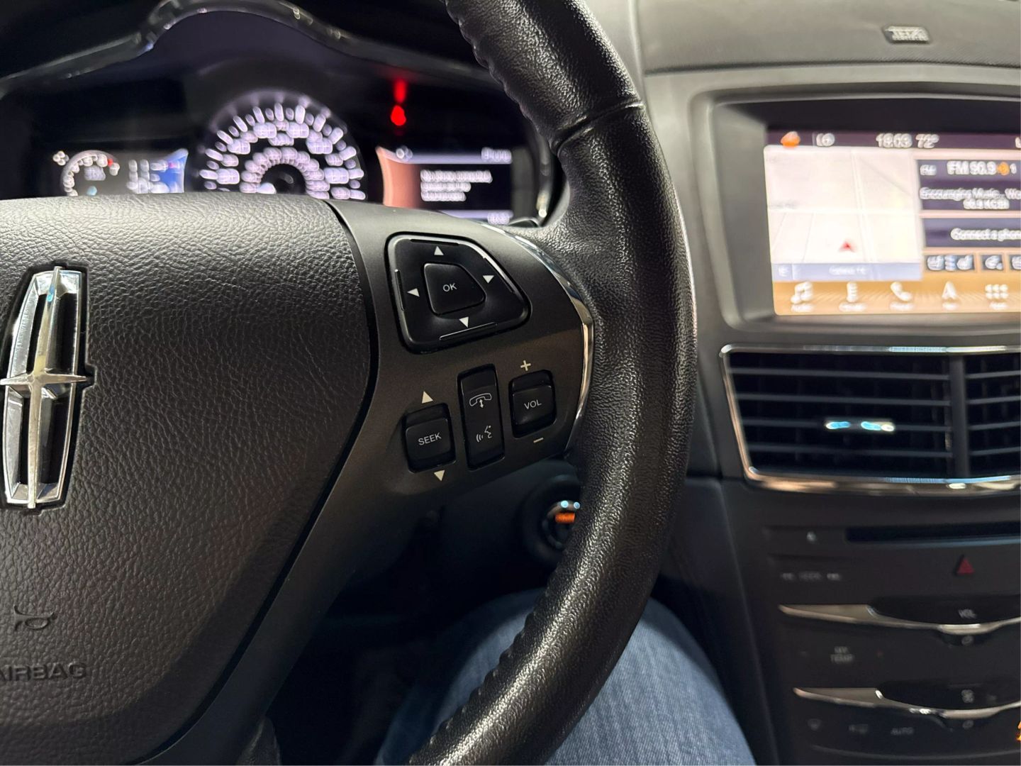 2017 Lincoln Mkt - Image 27