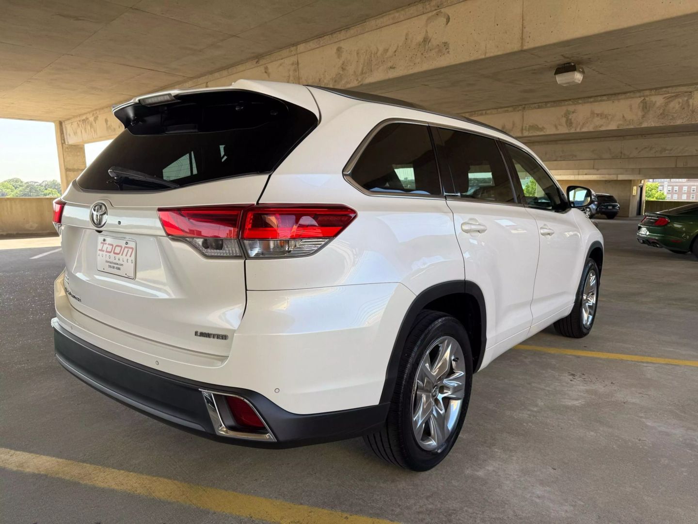 2018 Toyota Highlander - Image 6
